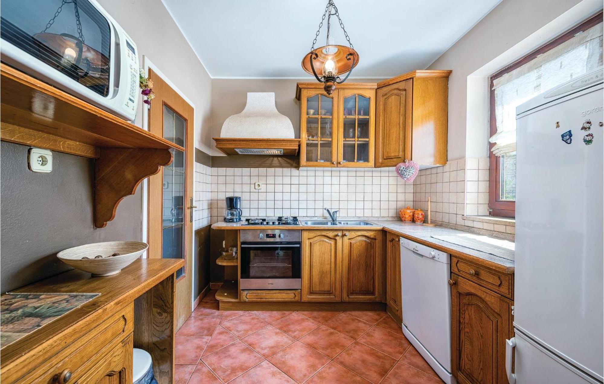 Stunning Apartment In Rovinj With Kitchen Ngoại thất bức ảnh